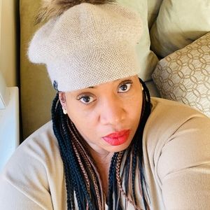 Meet your Posher, Michele